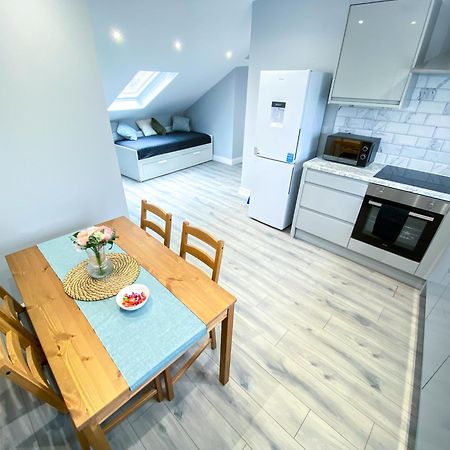 Large 1-Bedroom Flat, 5 Guest, London - F4 Exterior foto
