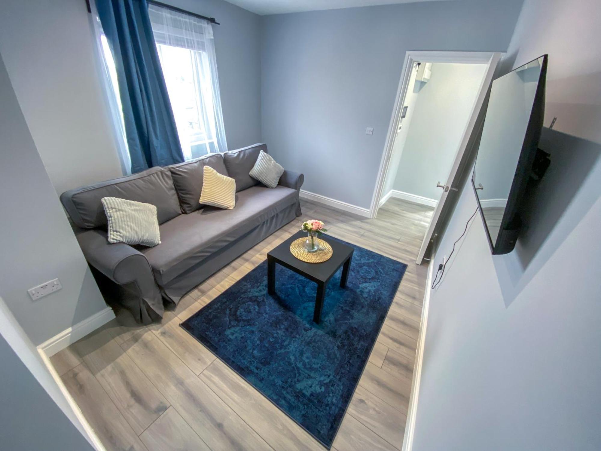 Large 1-Bedroom Flat, 5 Guest, London - F4 Exterior foto